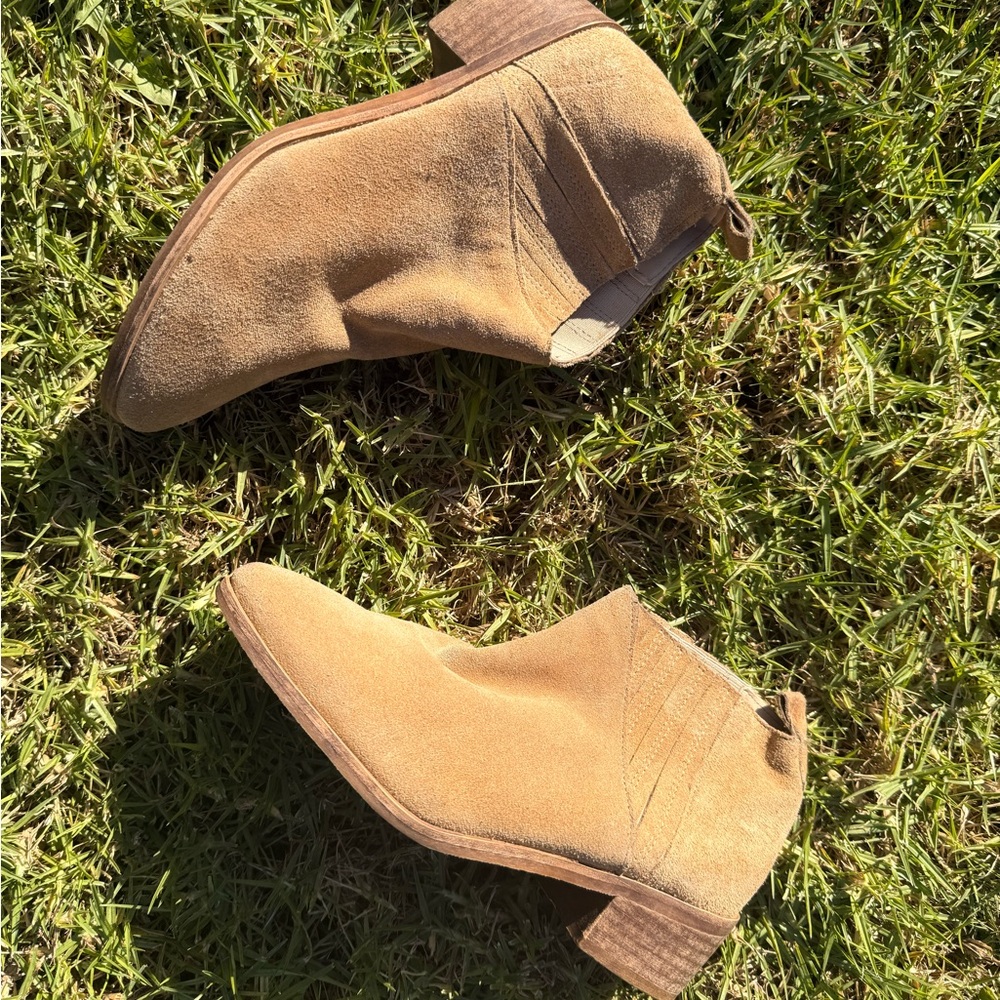 Matisse Light Brown Ankle Booties